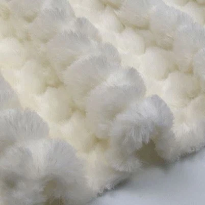 Triušio vilnos audinys