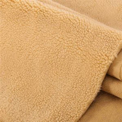 Tvirtas vilnonis audinys nuo piliulės